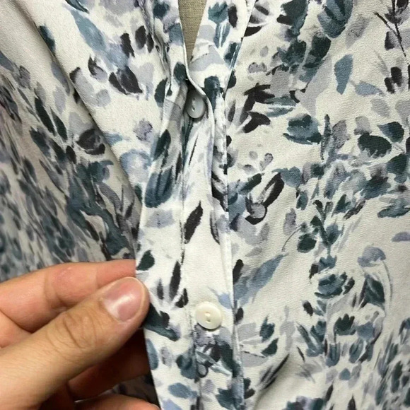 NYDJ Button Down Blouse Size 1X - Picture 4 of 9